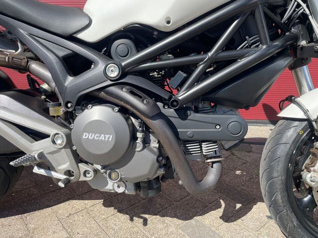 ducati - monster-696