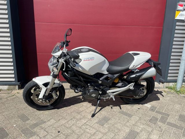 ducati - monster-696