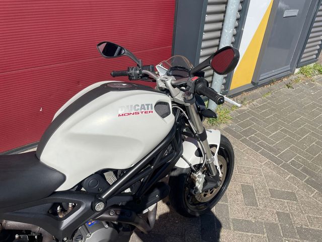 ducati - monster-696