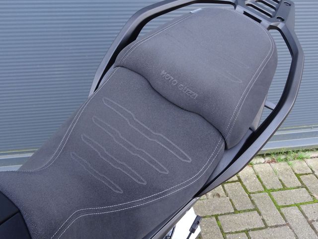 moto-guzzi - stelvio