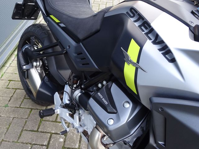 moto-guzzi - stelvio