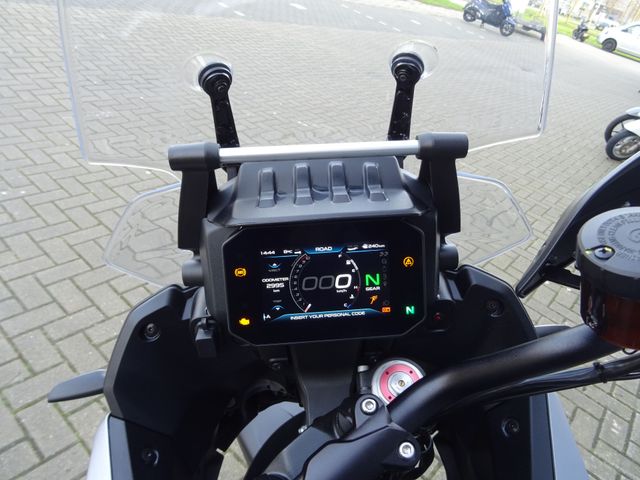 moto-guzzi - stelvio