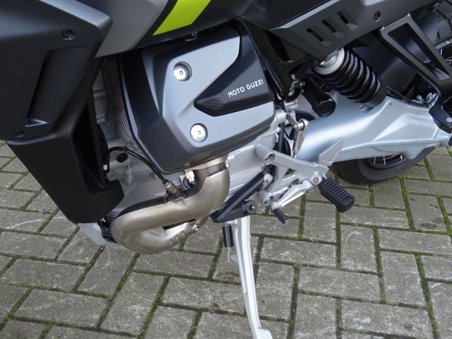 moto-guzzi - stelvio