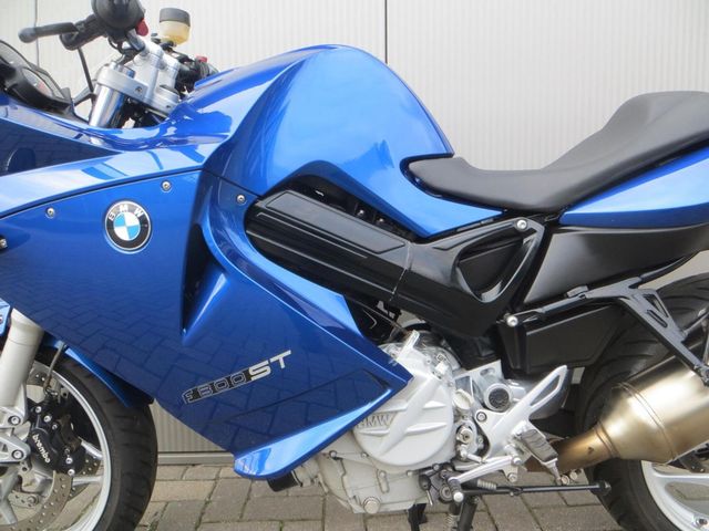 bmw - f-800-st