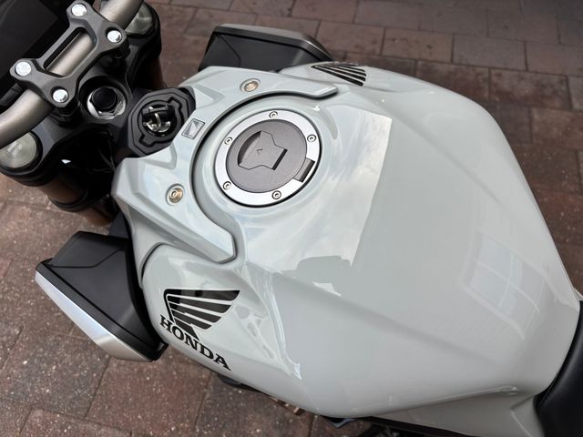 honda - cb-650-r-neo-sports-cafe