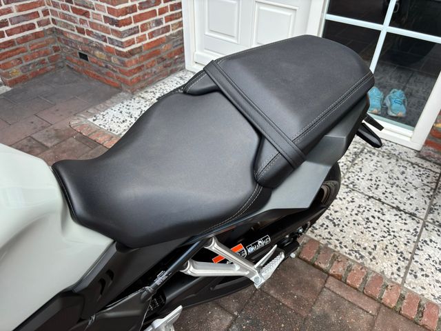 honda - cb-650-r-neo-sports-cafe