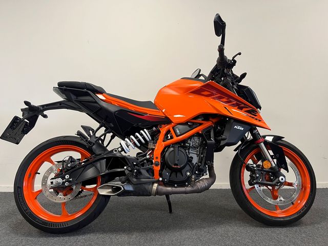 ktm - 390-duke