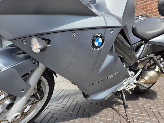 bmw - f-800-st
