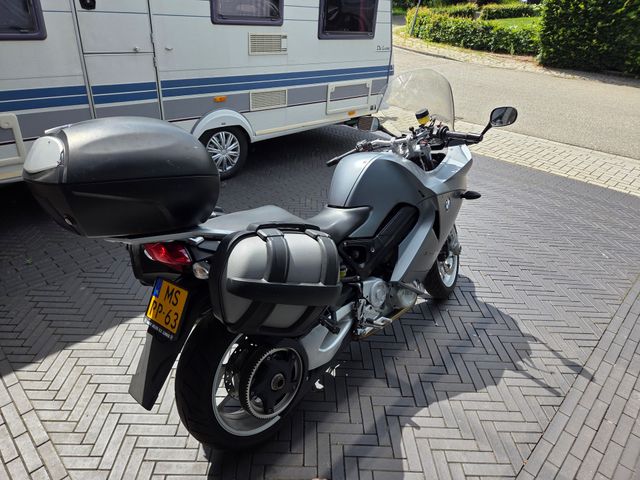 bmw - f-800-st