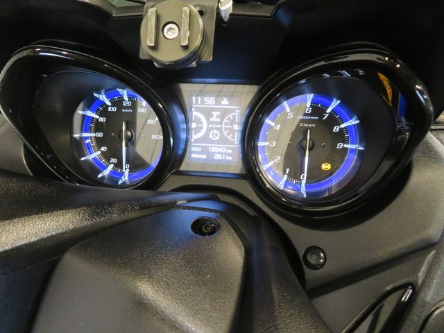 yamaha - xp-530-t-max