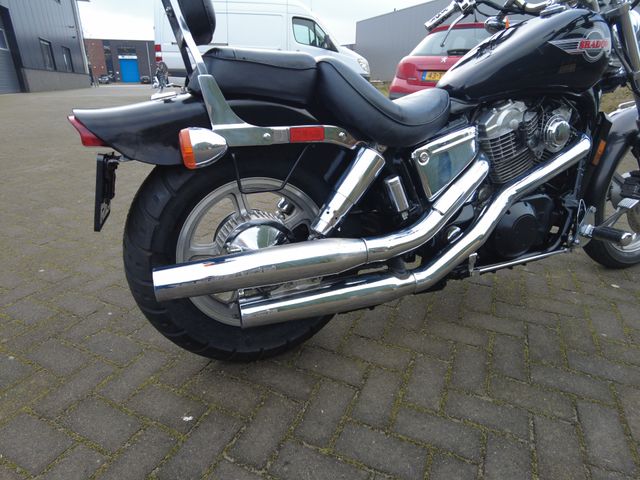 honda - vt-1100-c-shadow