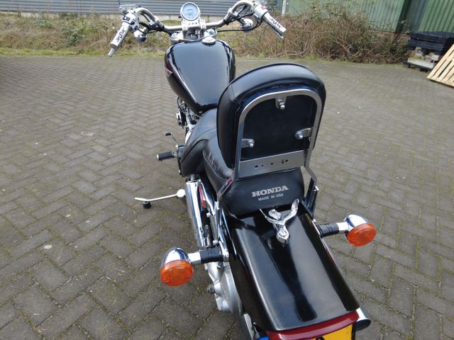 honda - vt-1100-c-shadow