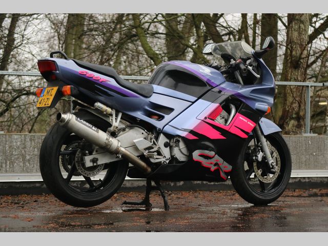 honda - cbr-600-f
