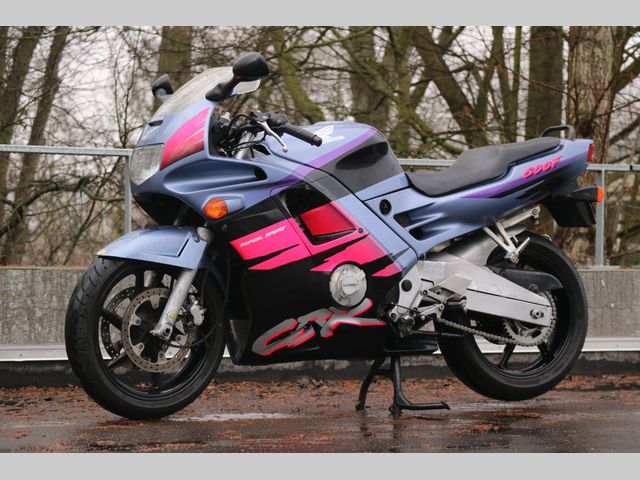 honda - cbr-600-f