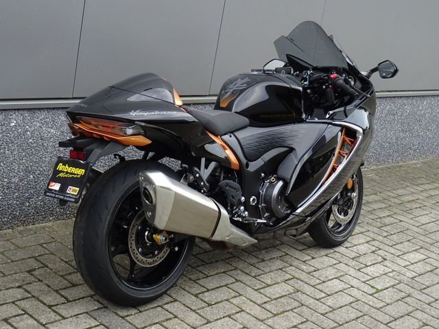 suzuki - gsx-r-1300-hayabusa