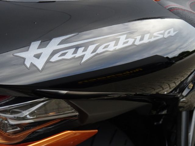 suzuki - gsx-r-1300-hayabusa