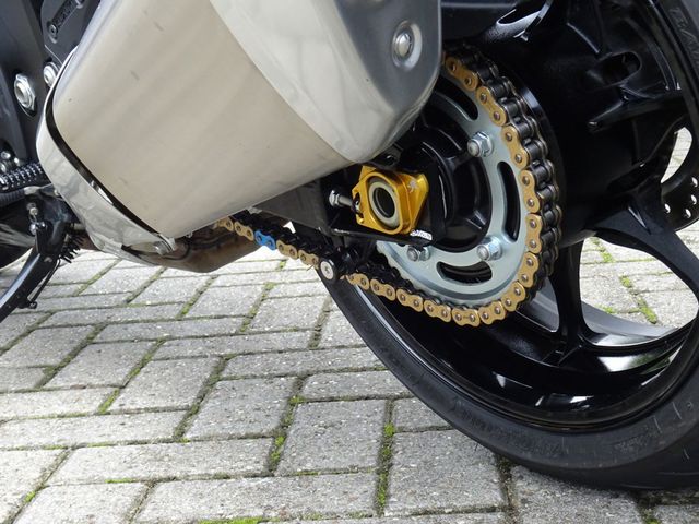 suzuki - gsx-r-1300-hayabusa