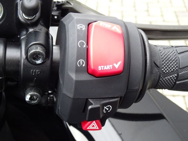 suzuki - gsx-r-1300-hayabusa