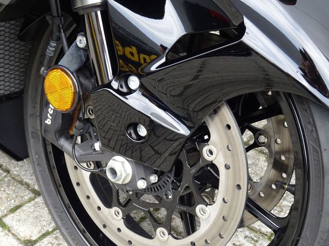 suzuki - gsx-r-1300-hayabusa