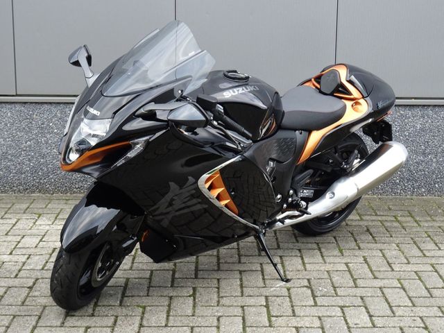 suzuki - gsx-r-1300-hayabusa