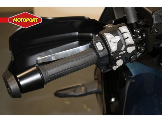 kawasaki - versys-1100-se