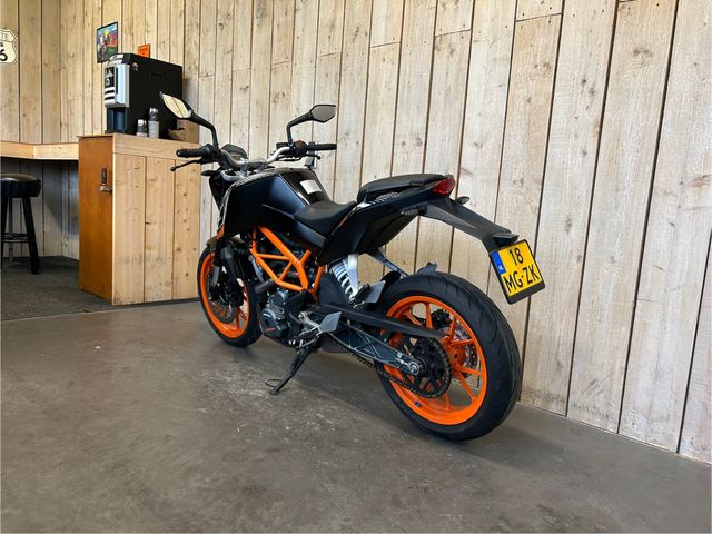ktm - 390-duke
