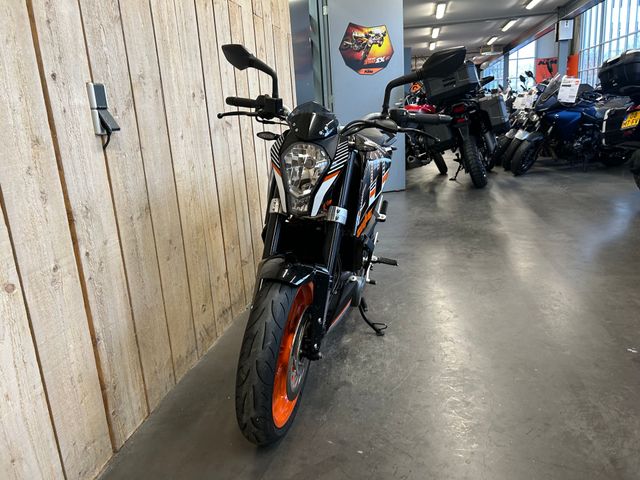 ktm - 390-duke