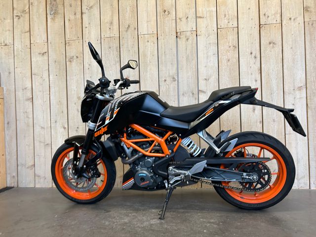 ktm - 390-duke