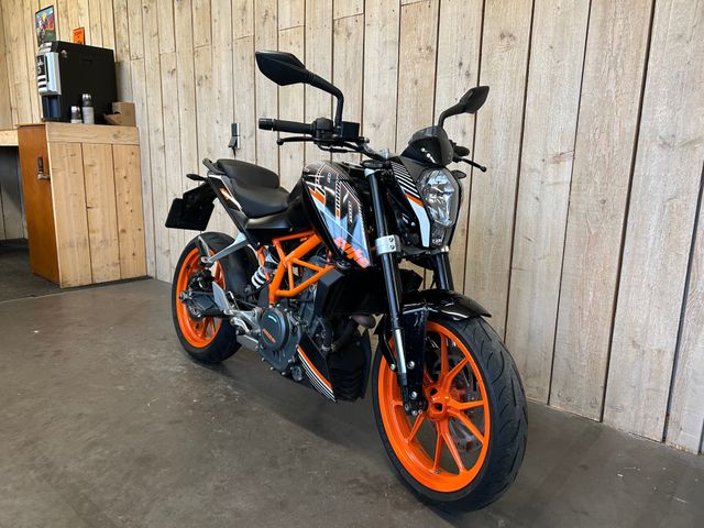 ktm - 390-duke