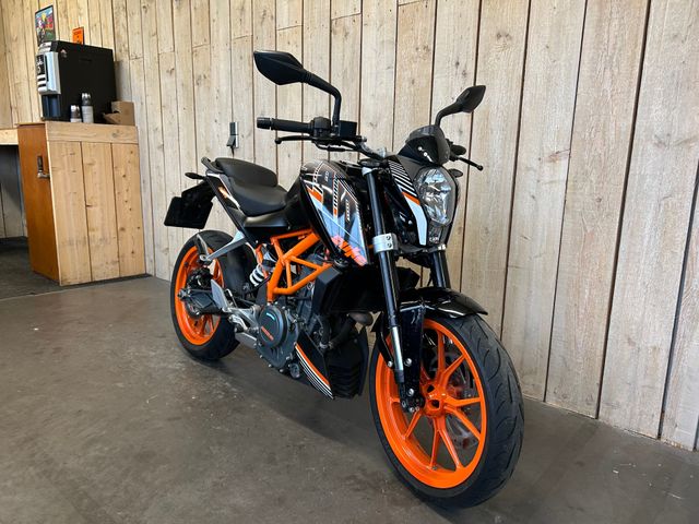 ktm - 390-duke