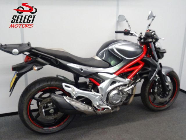 suzuki - sfv-650-gladius