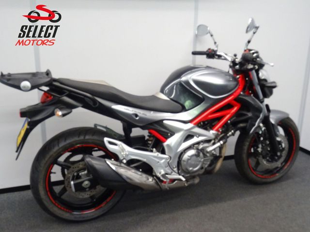 suzuki - sfv-650-gladius