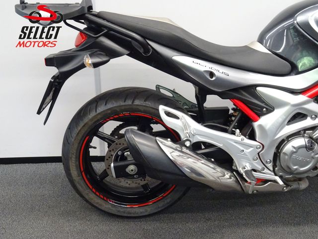 suzuki - sfv-650-gladius