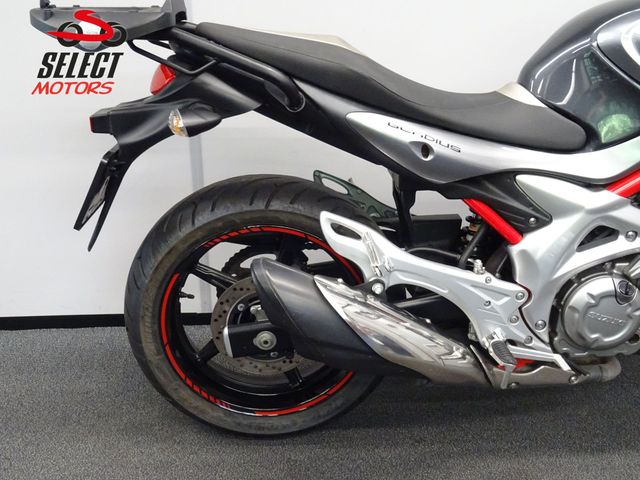 suzuki - sfv-650-gladius