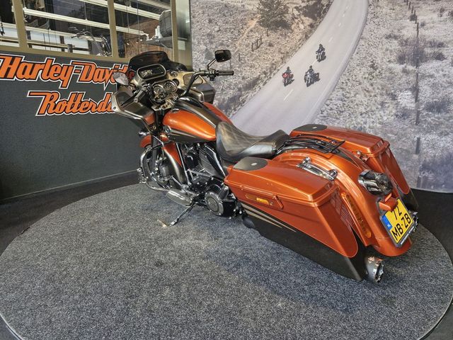 harley-davidson - road-glide-screamin-eagle-cvo-fltrxse