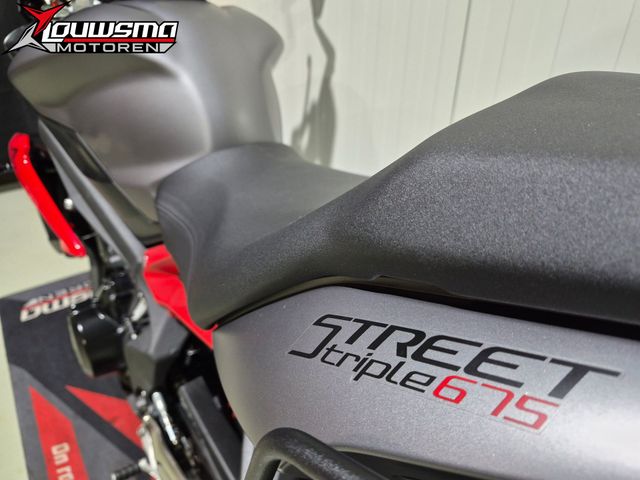 triumph - street-triple-r