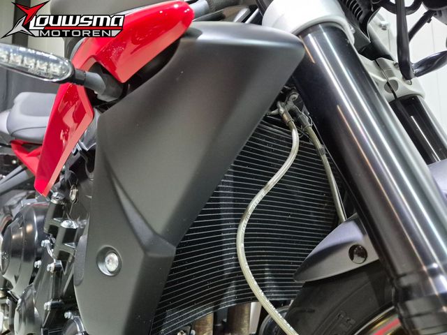 triumph - street-triple-r