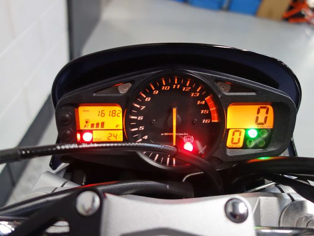 suzuki - gsr-600-a
