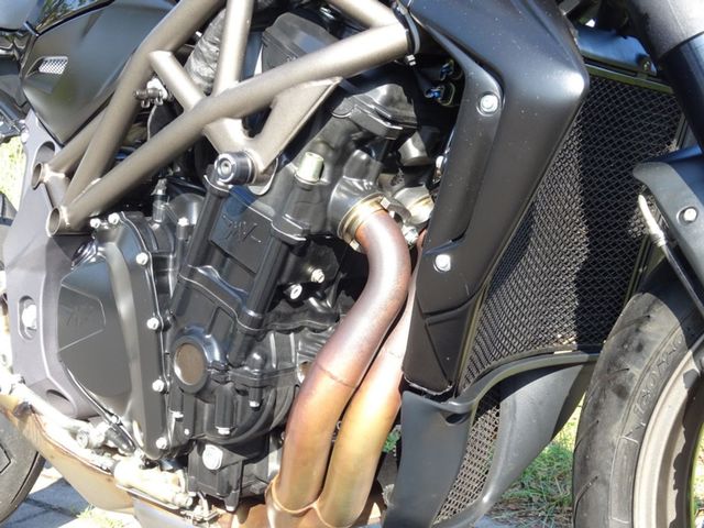 mv-agusta - brutale-990-r