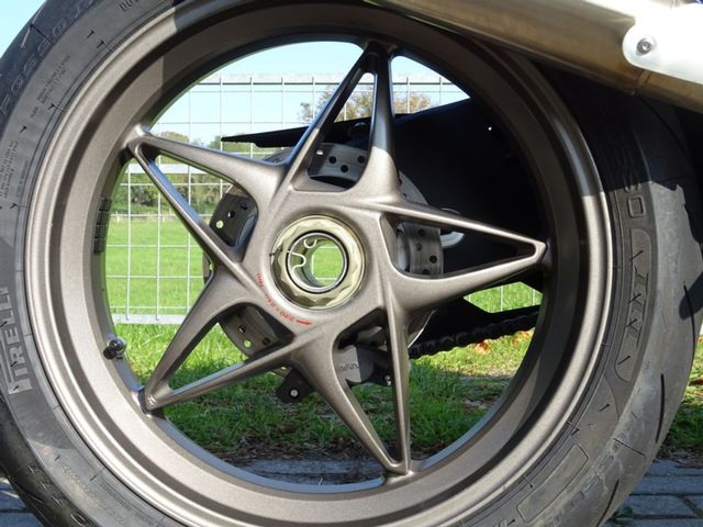mv-agusta - brutale-990-r