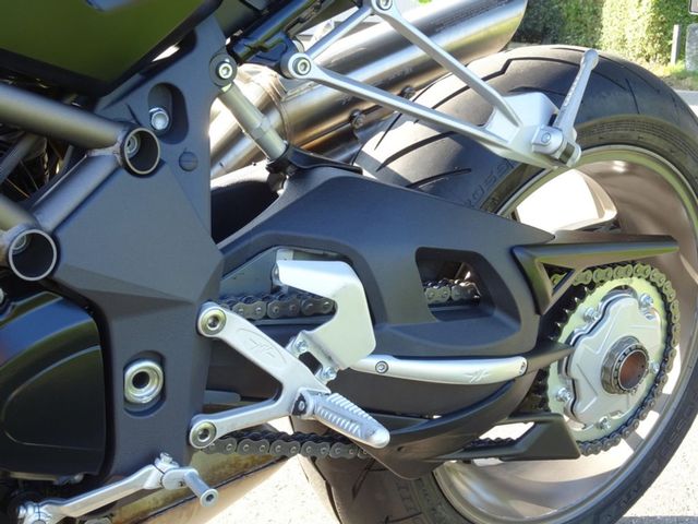 mv-agusta - brutale-990-r