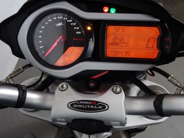 mv-agusta - brutale-990-r