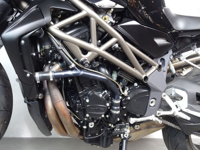 mv-agusta - brutale-990-r