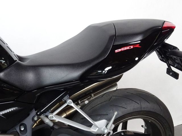 mv-agusta - brutale-990-r