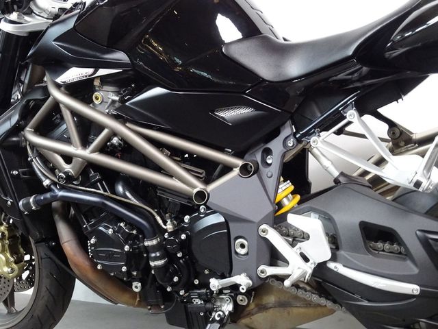 mv-agusta - brutale-990-r