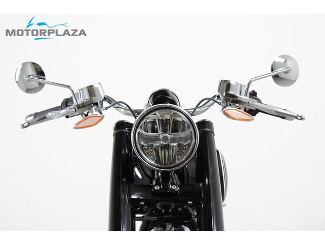 bmw - r-18