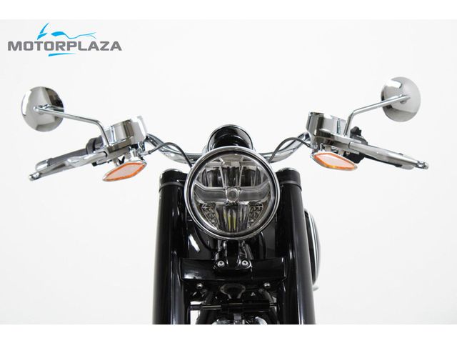 bmw - r-18