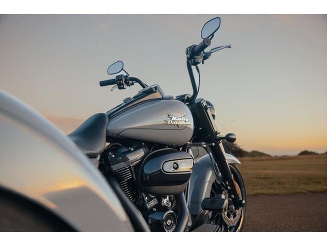 harley-davidson - tri-glide-freewheeler