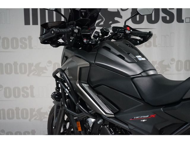 honda - nc-700-x-dct