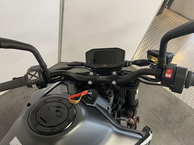 ktm - 890-duke-gp